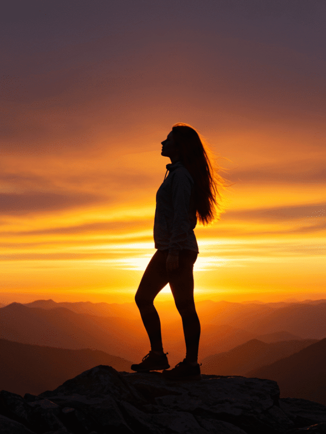 Pessoa em paisagem aberta, confiança no fluxo da vida.